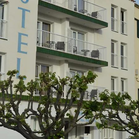 Hotel Nou Estrelles-2