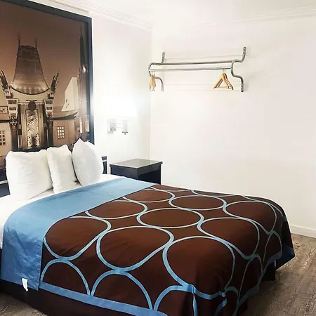 The Onyx Hotel Hollywood-3