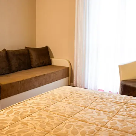 Hotel Italia-2