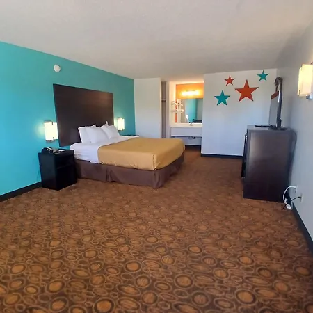 Howard Johnson By Wyndham Branson Theatre District-3