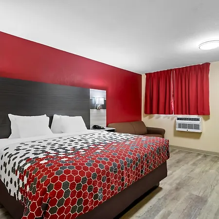 Econo Lodge Inn & Suites Santa Rosa-2