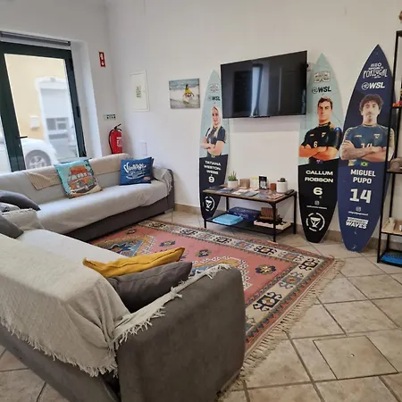 Wolley - Peniche Guesthouse-3