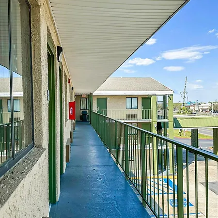 Oyo Hotel Mobile, Al I-65 At Airport Blvd-2
