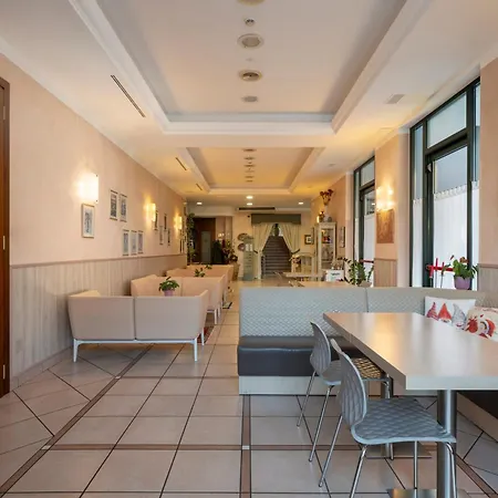 Hotel Mondial-3