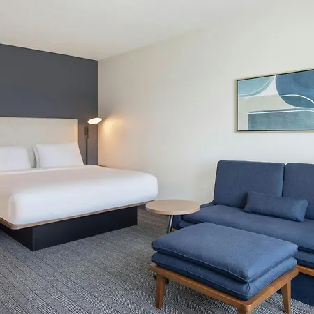 Courtyard By Marriott Little Rock Downtown-3