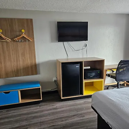 Days Inn By Wyndham Washington-2