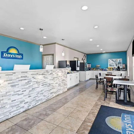 Days Inn By Wyndham Gainesville-3