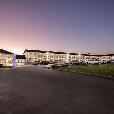Days Inn By Wyndham Gainesville-2