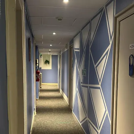 Hôtel L'Univers-2