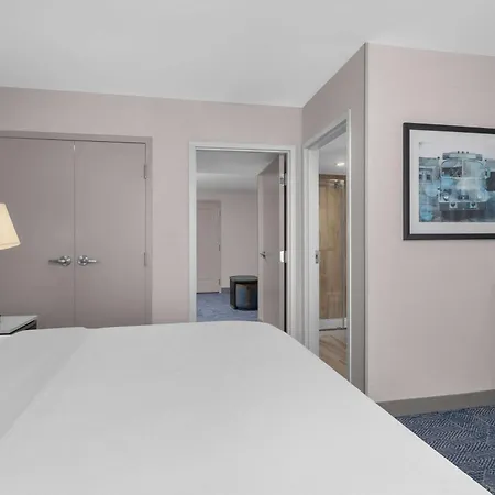 Embassy Suites By Hilton El Paso-3