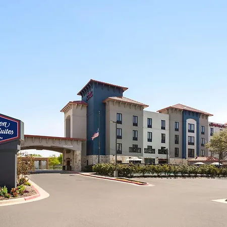 Hampton Inn & Suites San Marcos-2