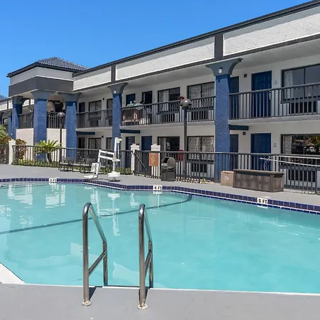 Baymont By Wyndham Orlando East-3
