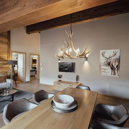AlpenParks Hotel&Apartment Arlberg Warth mit Pool-2