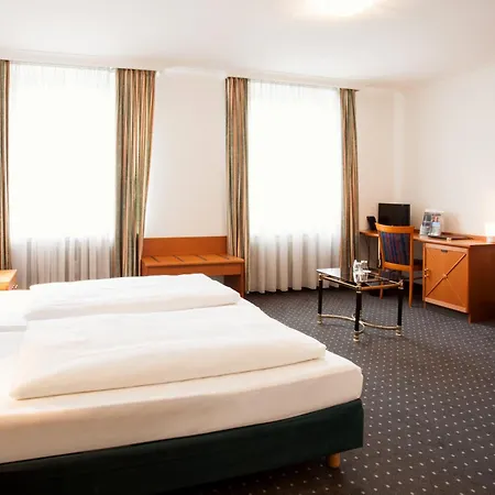 Hansadom Hotel Koeln Central By Mayburgh-3