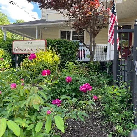 Dickson Street Inn-2