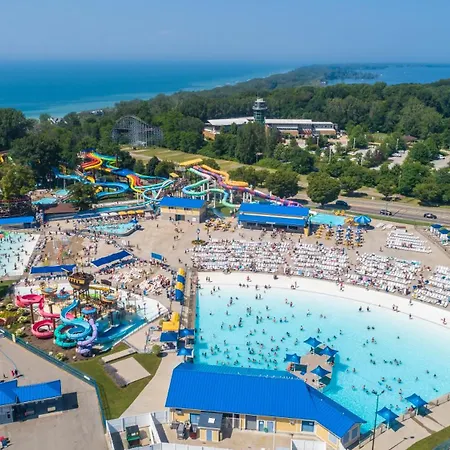 Courtyard By Marriott Erie Bayfront-3