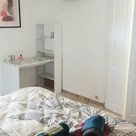 Chambres d'hôtes&jacuzzi - A l'ombre des amandiers-2