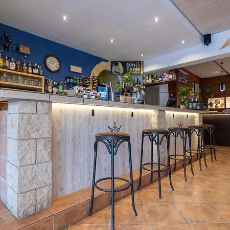 Hostal Doris - Adults Only-3