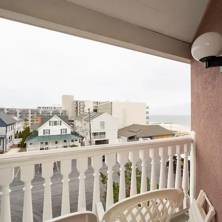Boardwalk Plaza Hotel-3