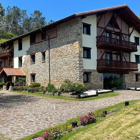 Hotel-Apartamento Rural Atxurra-3