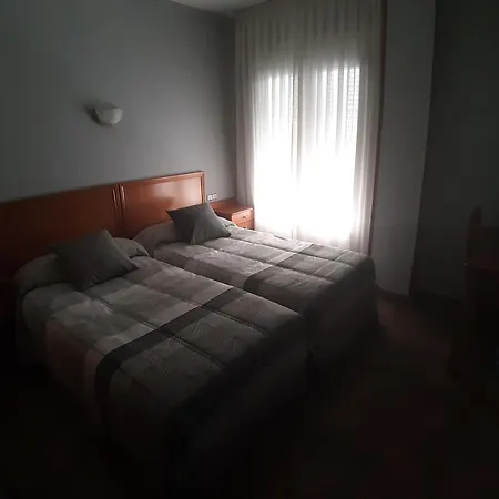 Hotel Los Leones, el más cercano a Warner-3