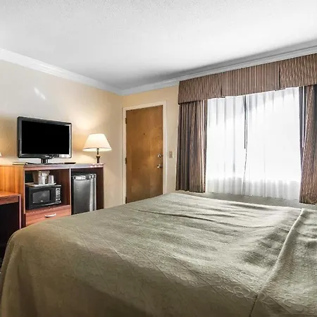 Quality Inn-3