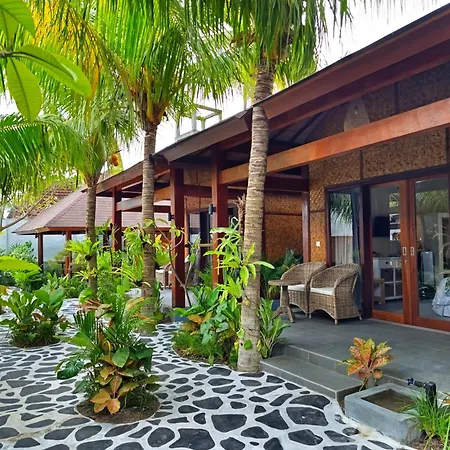 Scallywags Beach Club-2
