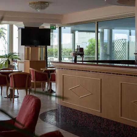 Hotel Mondial-3