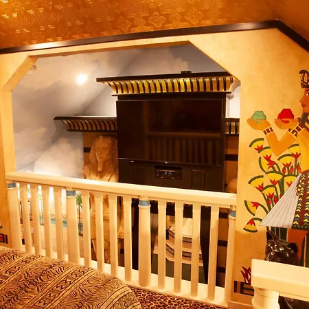 Black Swan Inn Luxurious Theme Rooms-3