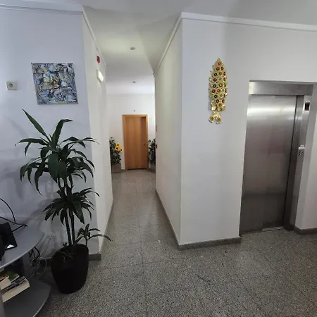 Apartamentos Turísticos Vila Praia-3