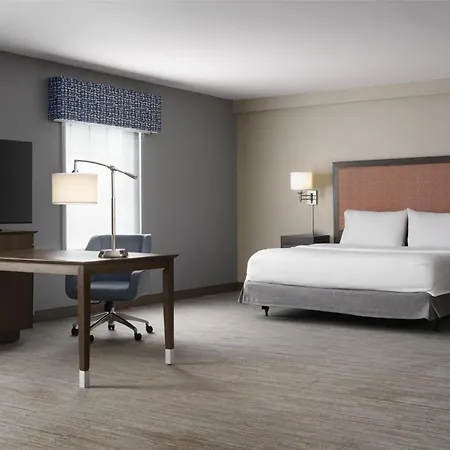 Hampton Inn & Suites Yonkers - Westchester-3