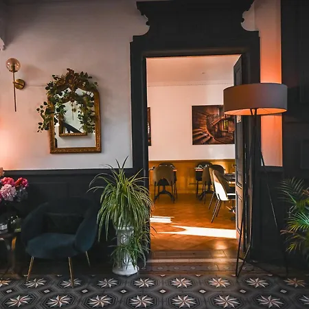 Hotel Des Dauphins-2