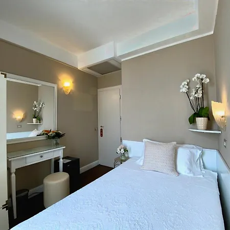 Hotel Admiral - On The Beach-3