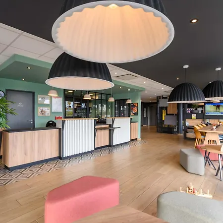 B&B HOTEL Compiègne-3