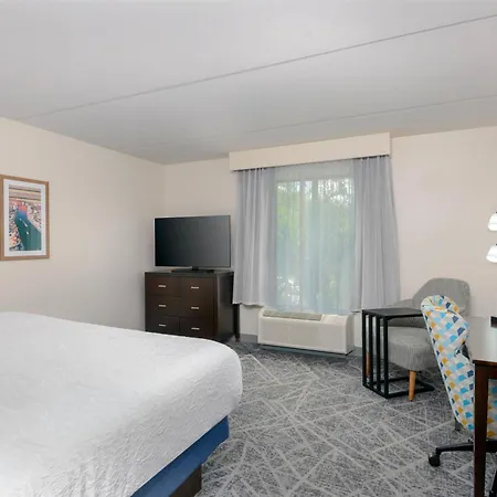 Hampton Inn & Suites Pensacola/Gulf Breeze-2