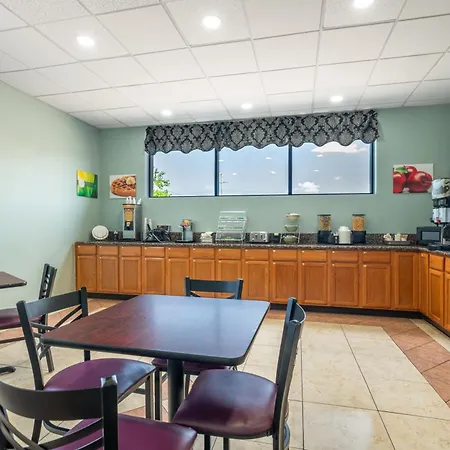 Quality Inn Chesapeake - Greenbrier-2