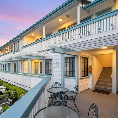 Arbor Inn Monterey-3
