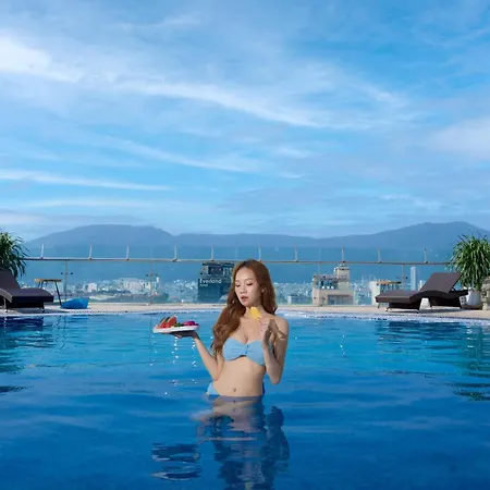 Merry Land Hotel Da Nang-2