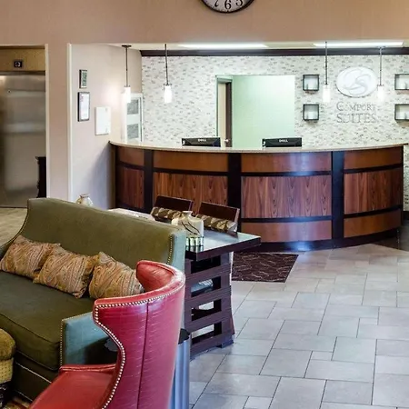 Comfort Suites-3