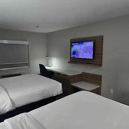 Baymont Inn & Suites San Marcos-3