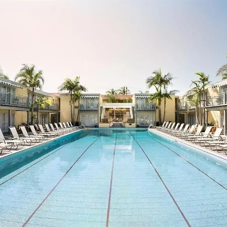 The Lafayette Hotel, Swim Club & Bungalows-3