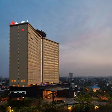 Kochi Marriott Hotel, Lulu International Shopping Mall-2