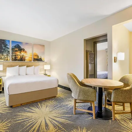 Days Inn By Wyndham Cortez-3