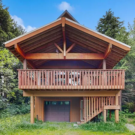 Quiet Girdwood Chalet Pointed Toward Turnagain Arm-3