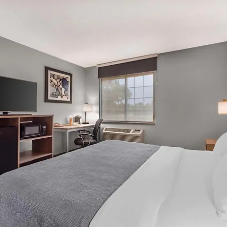 Quality Inn Chesterton Near Indiana Dunes National Park I-94-3