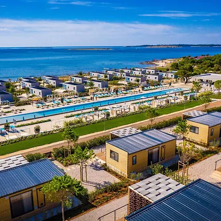 Arena Grand Kazela Camping Homes-3