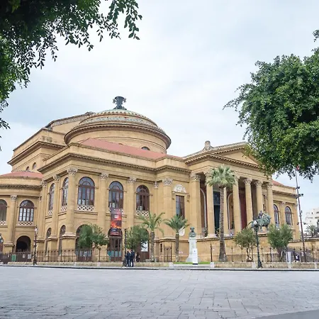 B&B Into Palermo Rooms Vicino Al Teatro Massimo-2