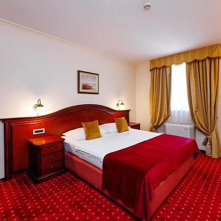 Hotel Savoy-3