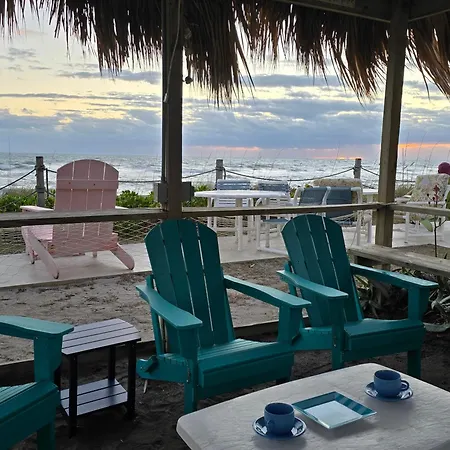 Oceanfront Sea Scape Motel-2