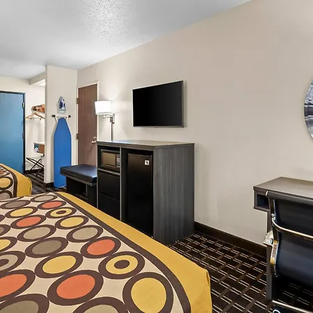 Super 8 By Wyndham Watertown Wi-2